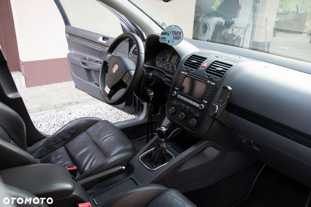 Volkswagen Golf 2.0 TDI DPF GT Sport - 16