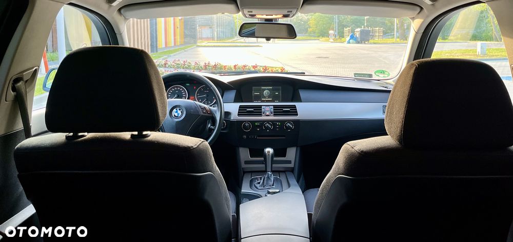 BMW Seria 5 525d - 8