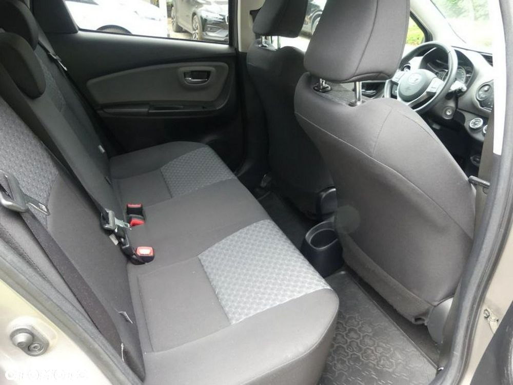 Toyota Yaris - 11