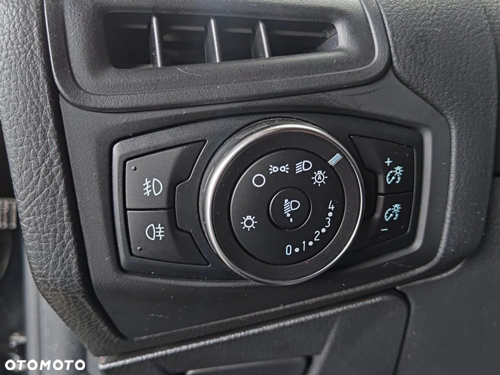 Ford Focus 1.5 EcoBoost Titanium - 18