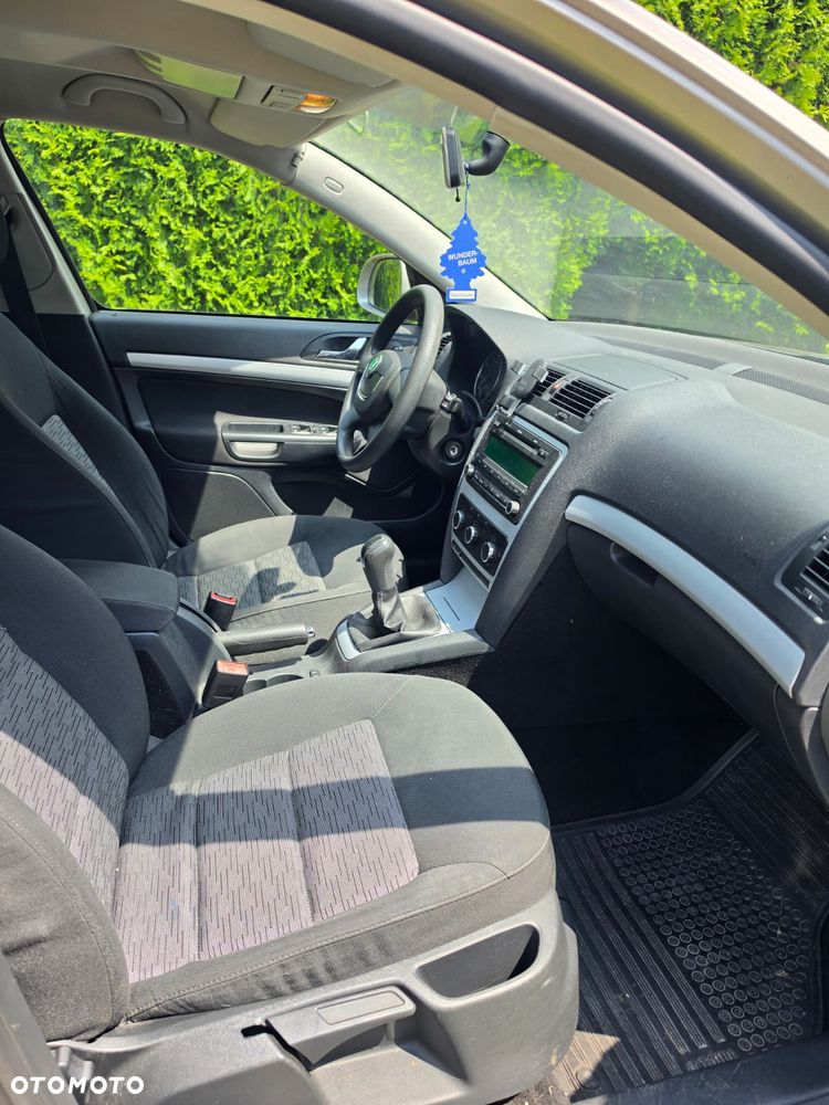 Skoda Octavia 1.4 TSI Ambiente - 10