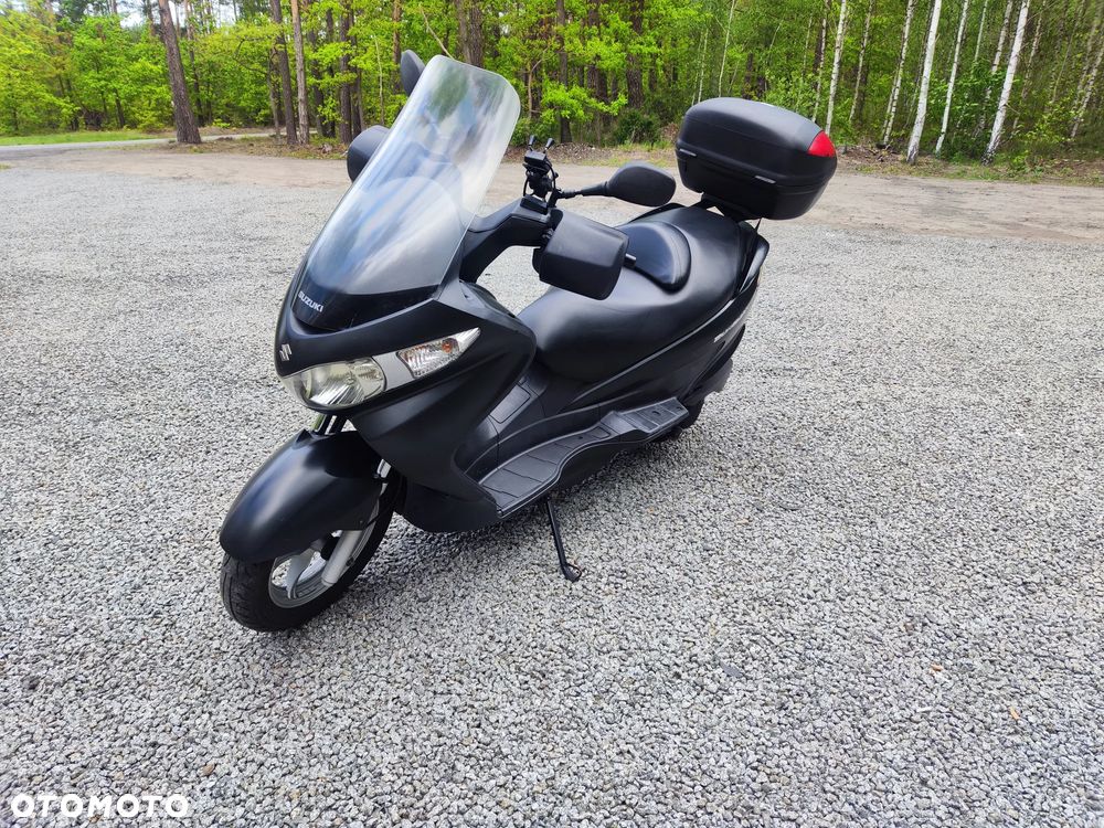 Suzuki Burgman - 4