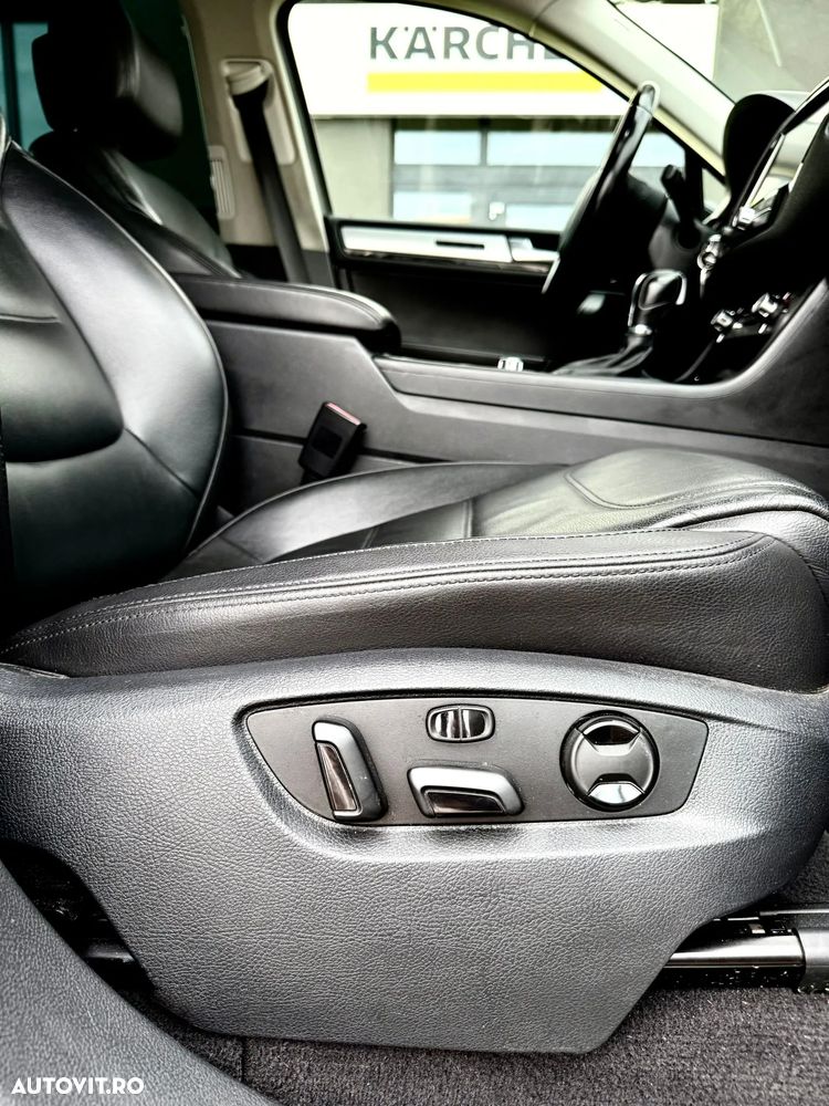 Volkswagen Touareg - 7