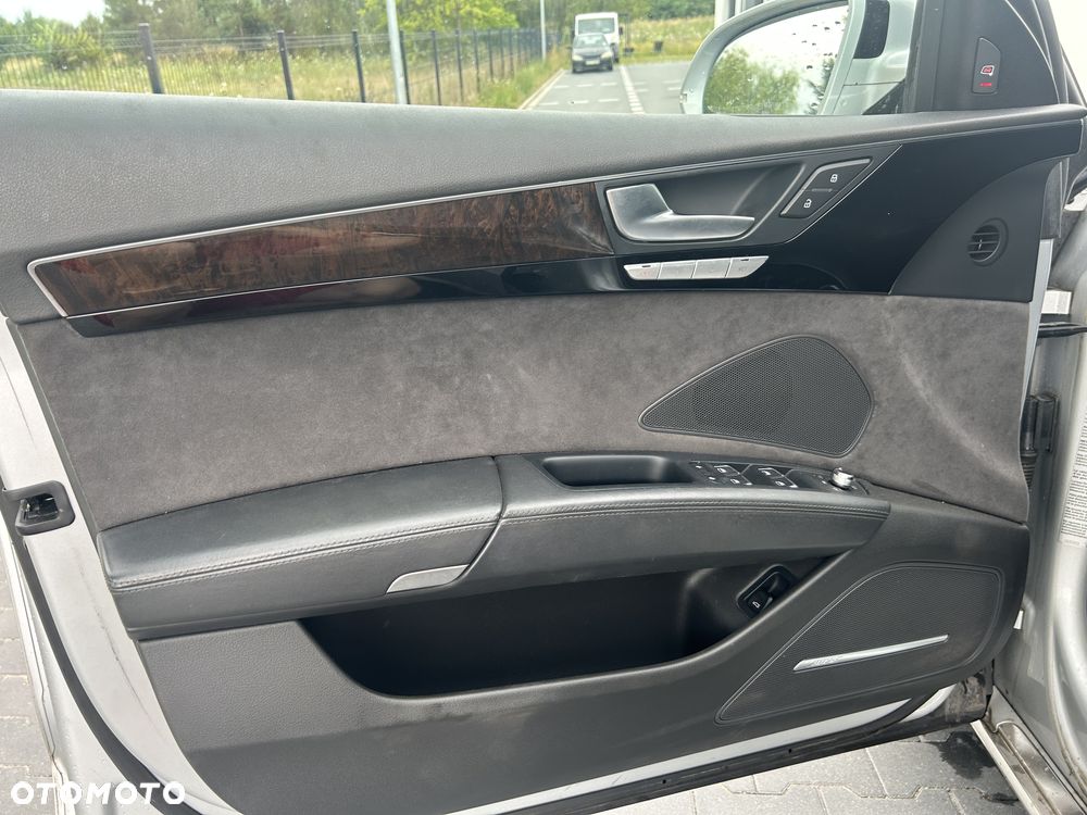 Audi A8 4.2 FSI L Quattro - 27