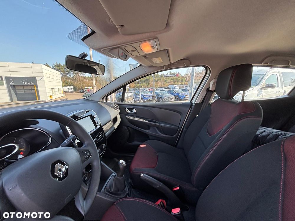 Renault Clio TCe 90 Paris - 15