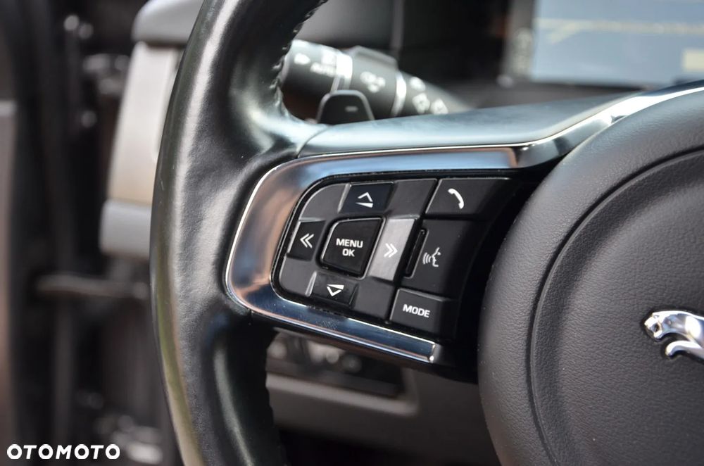 Jaguar XF 3.0 V6 AWD S - 22