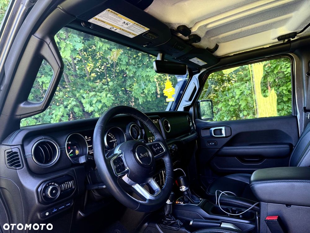 Jeep Wrangler - 16