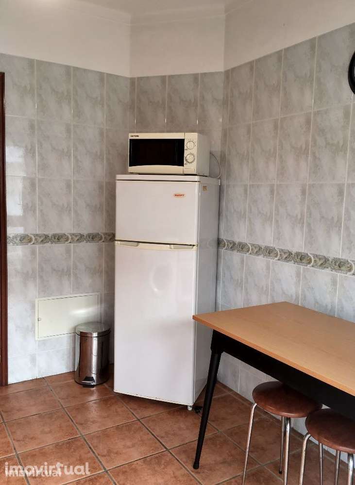 T1 Mobilado e Equipado, Garagem Fechada - Coimbra. - Grande imagem: 4/13