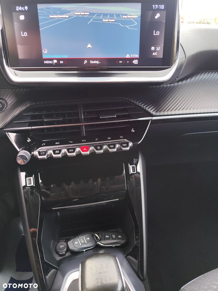 Peugeot 2008 1.2 PureTech Allure S&S - 21