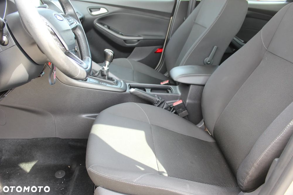 Ford Focus 1.6 TDCi ECOnetic 88g Start-Stopp-System Titanium - 11