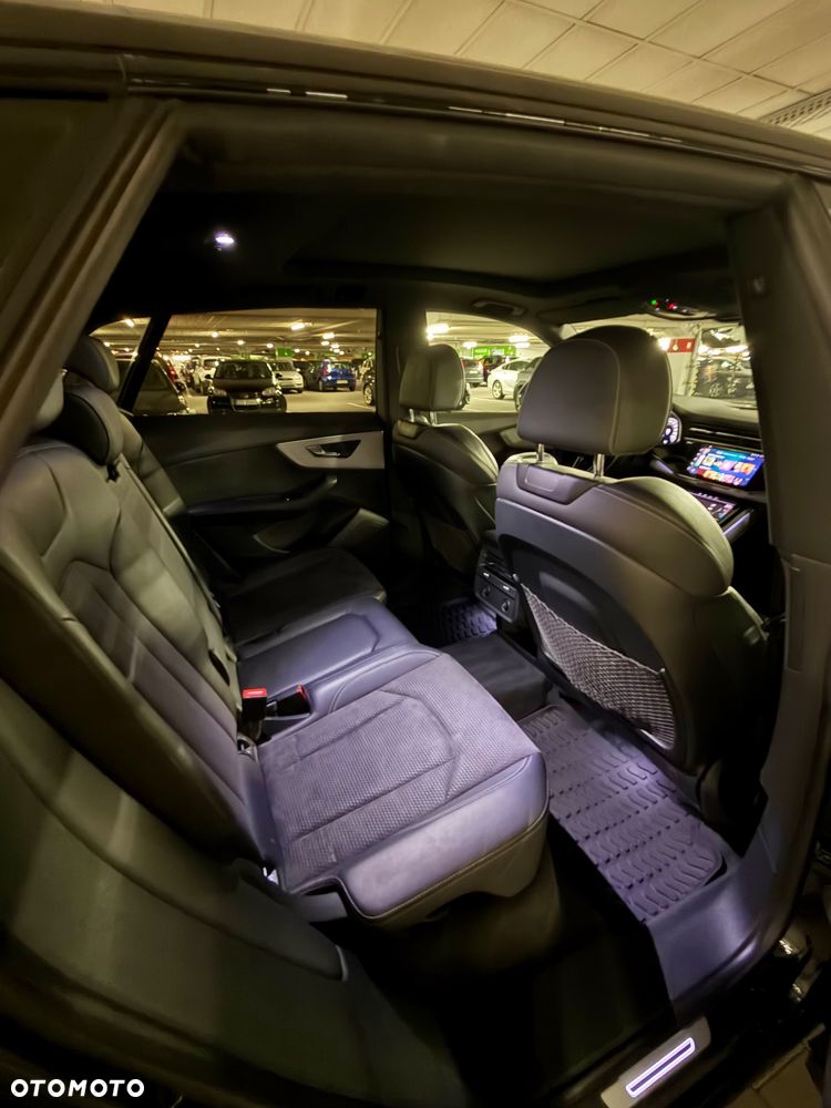 Audi SQ8 - 12