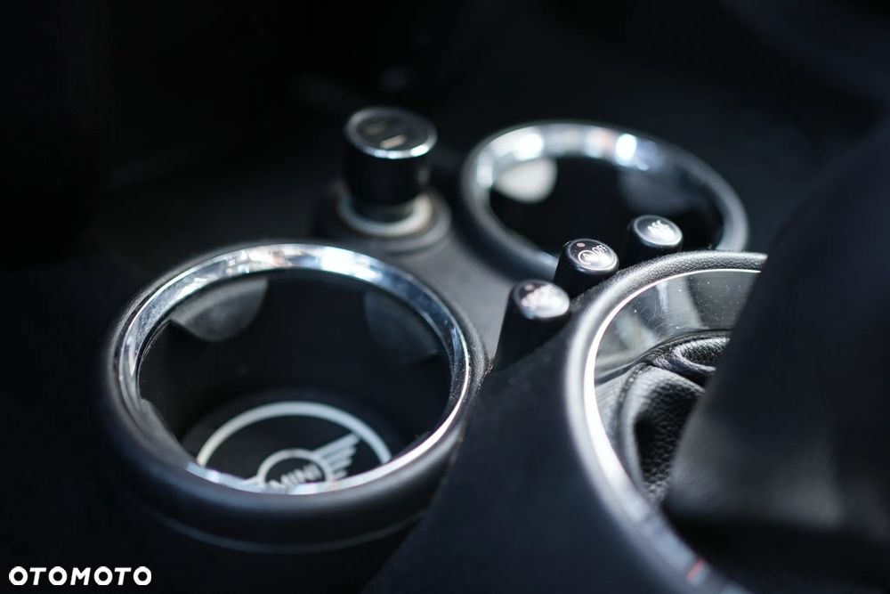 MINI Cooper Standard - 18