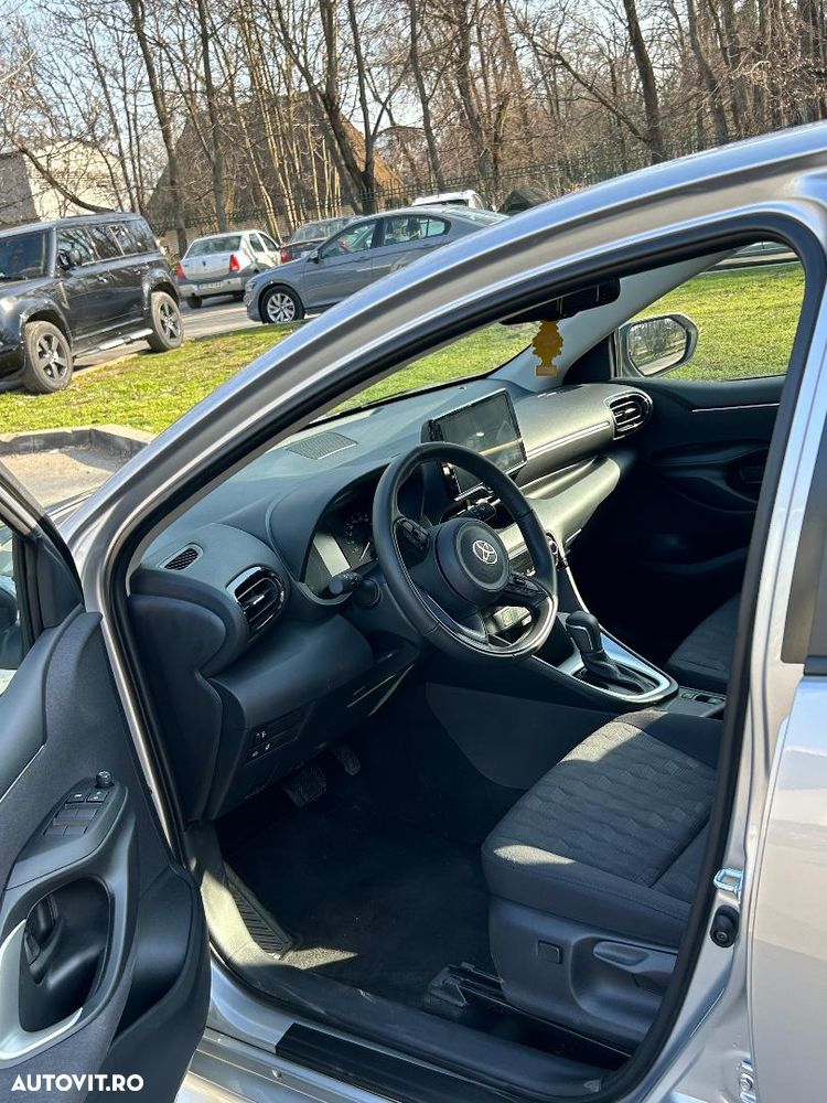Toyota Yaris - 11
