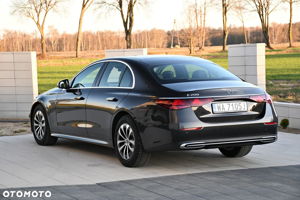 Mercedes-Benz Klasa E 200 Avantgarde - 17