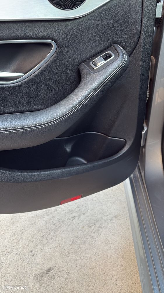 Mercedes-Benz C 300 h AMG Line - 4