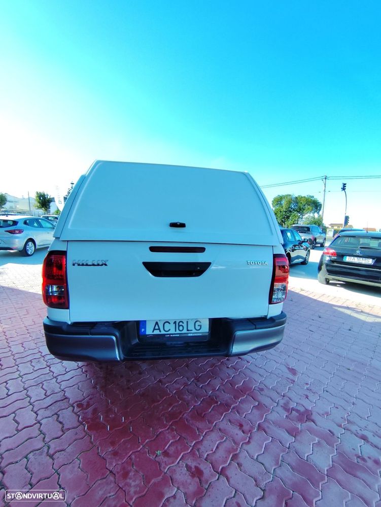 Toyota Hilux 2.4 D-4D 4WD CD CM - 7