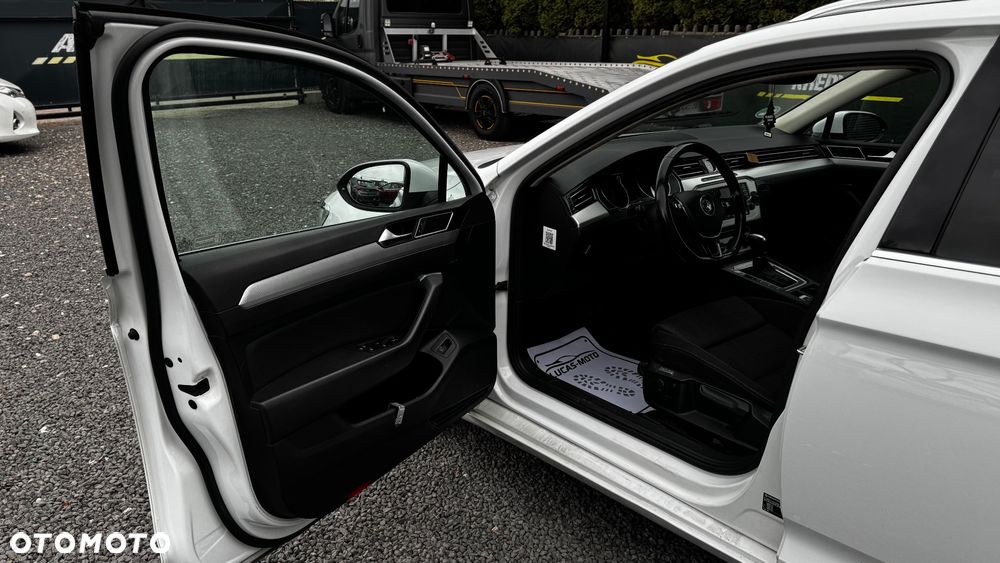 Volkswagen Passat - 15