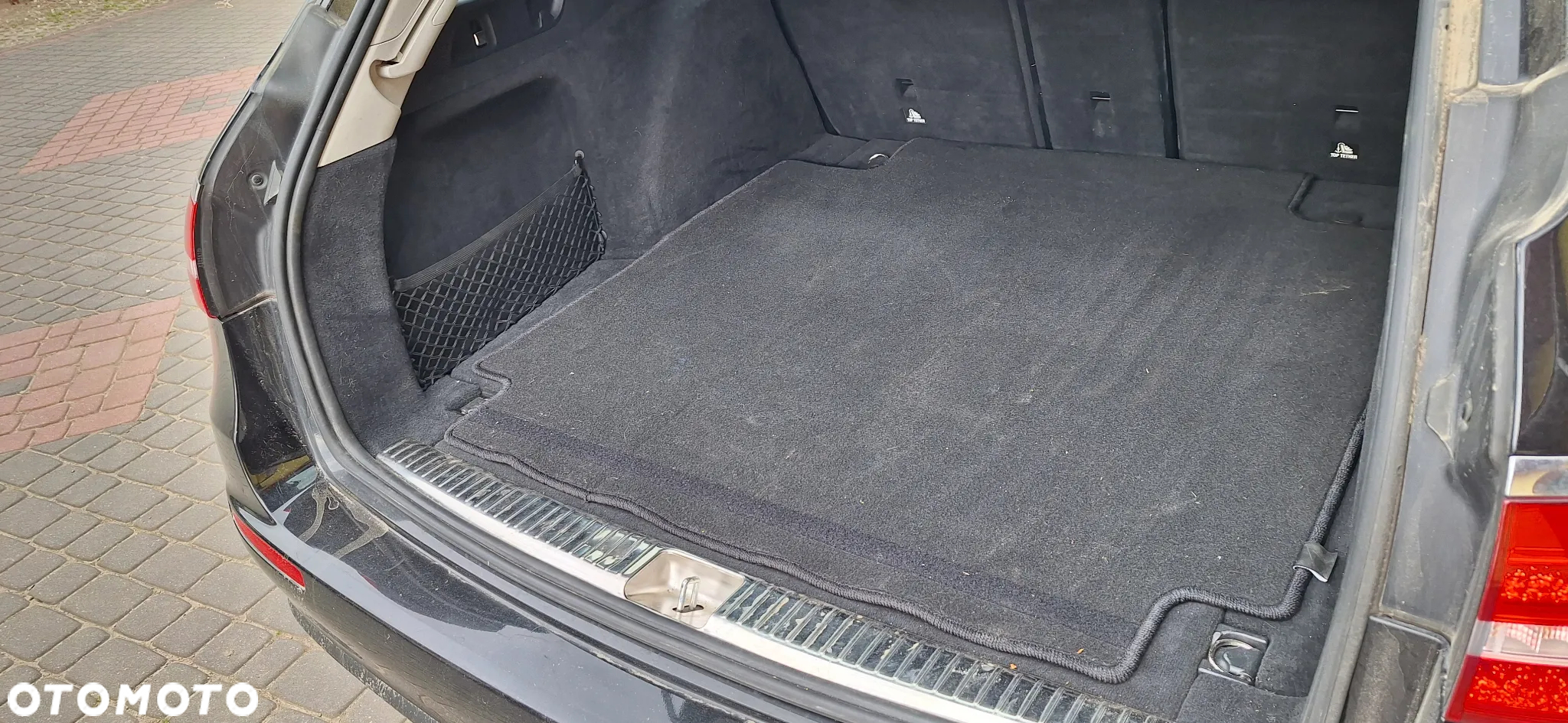 Mercedes-Benz Klasa E 220 d 4Matic T 9G-TRONIC - 10