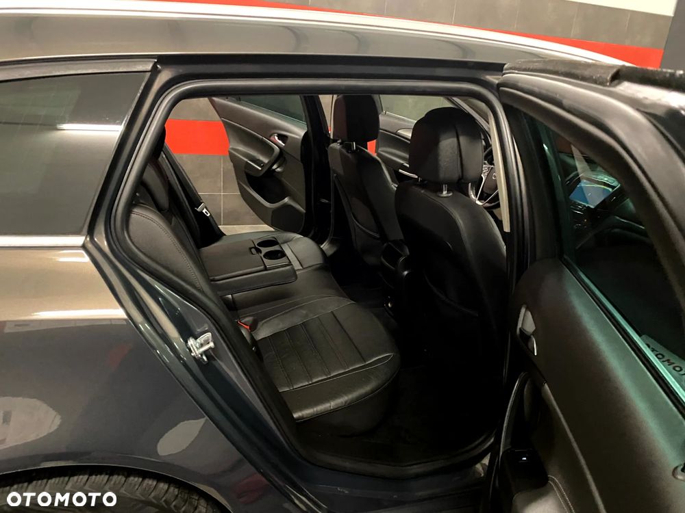 Opel Insignia 1.6 T Cosmo S&S - 22