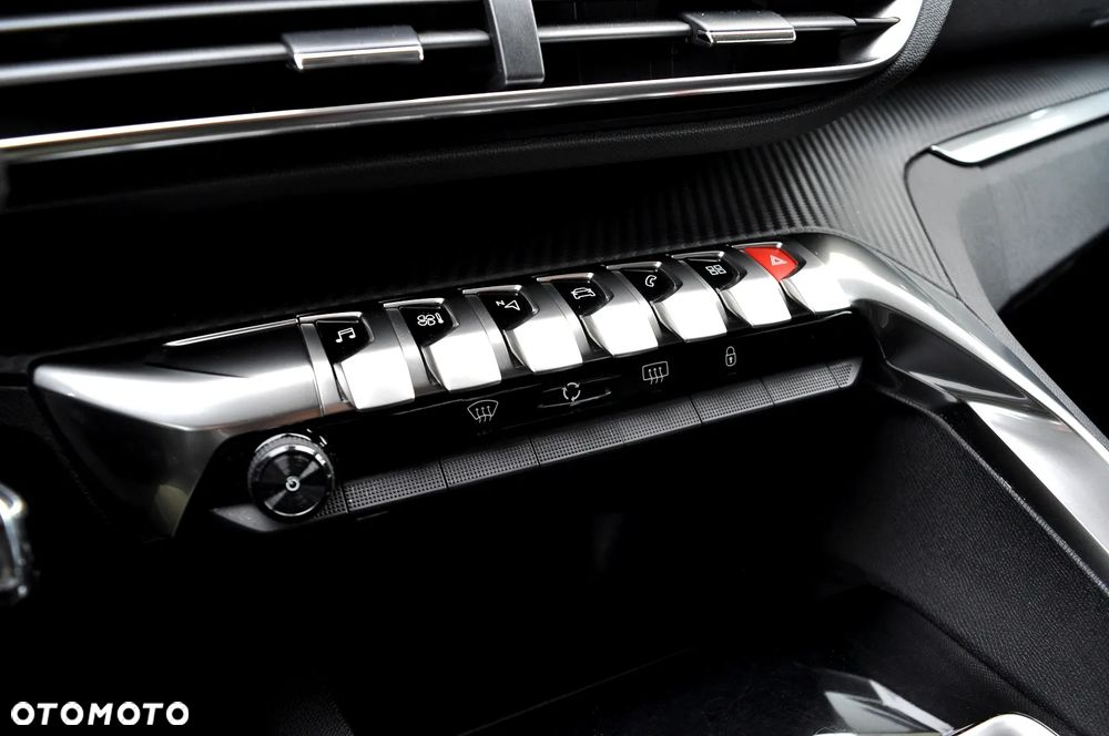 Peugeot 3008 1.2 PureTech Allure S&S - 31