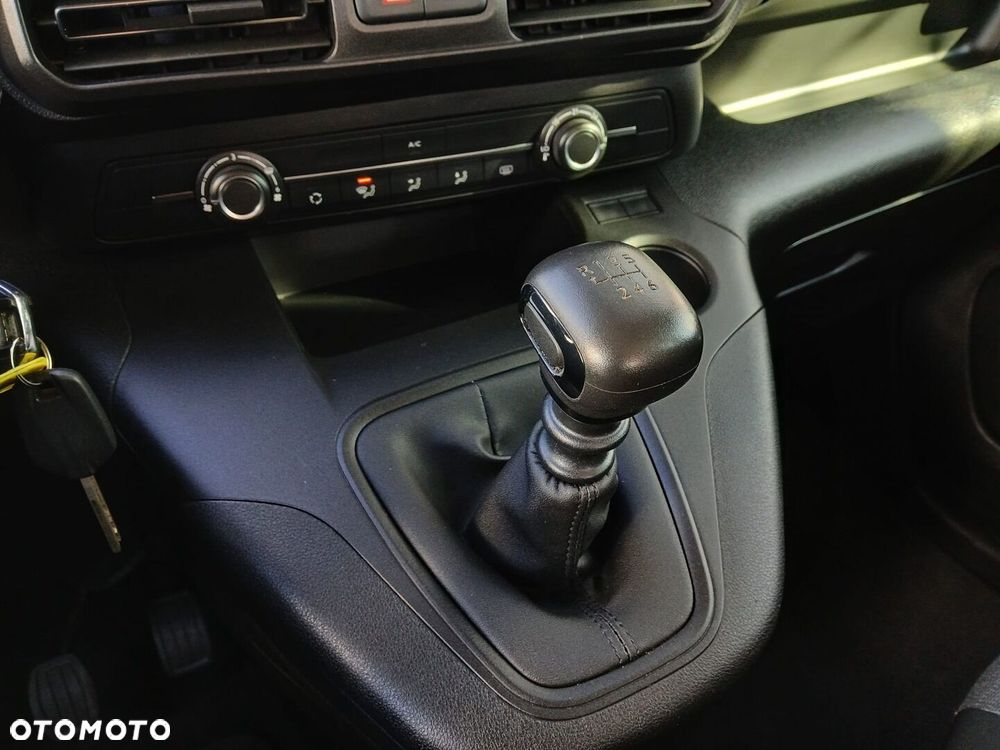 Toyota Proace City Verso Long 1.5 D-4D Business - 23