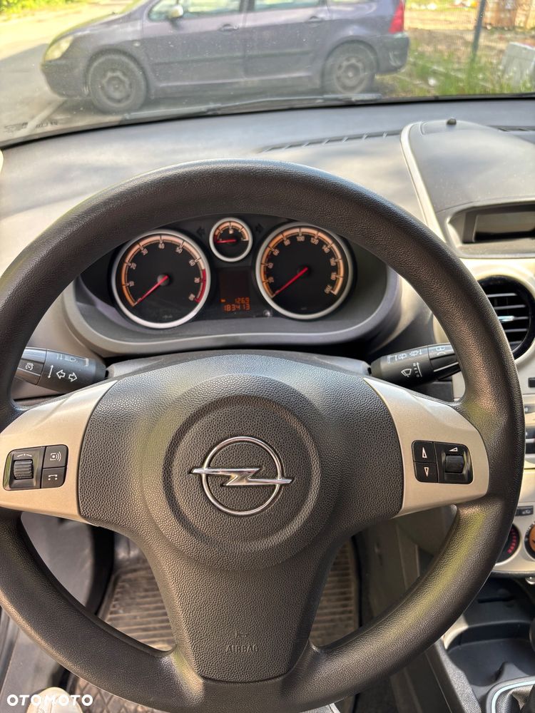 Opel Corsa 1.2 16V Cosmo - 8