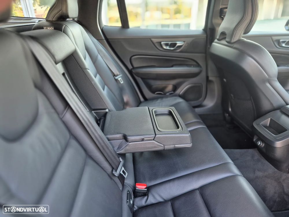 Volvo V60 2.0 D3 R-Design Geartronic - 18