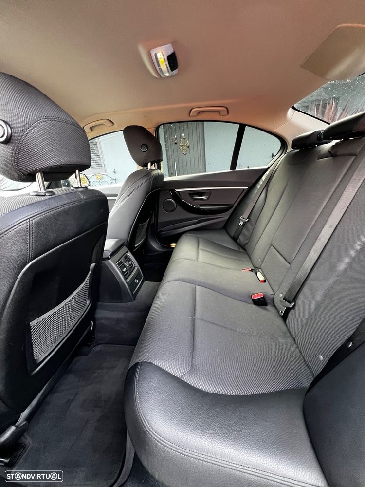 BMW 330 - 3