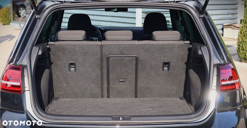 Volkswagen Golf - 20