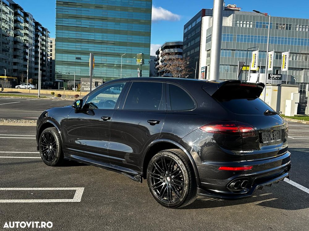 Porsche Cayenne - 6
