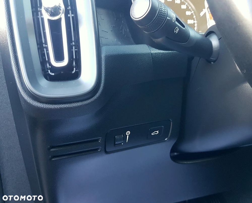 Volvo XC 40 D3 Momentum - 30