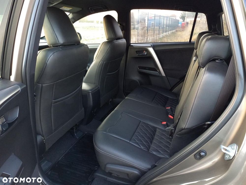 Toyota RAV4 2.0 Prestige 4x4 - 13