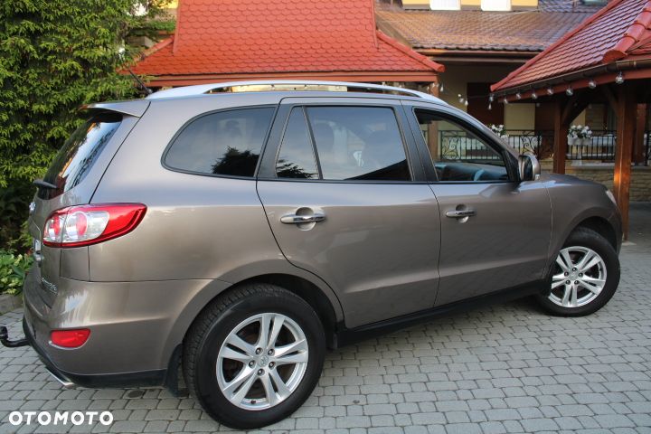 Hyundai Santa Fe - 4