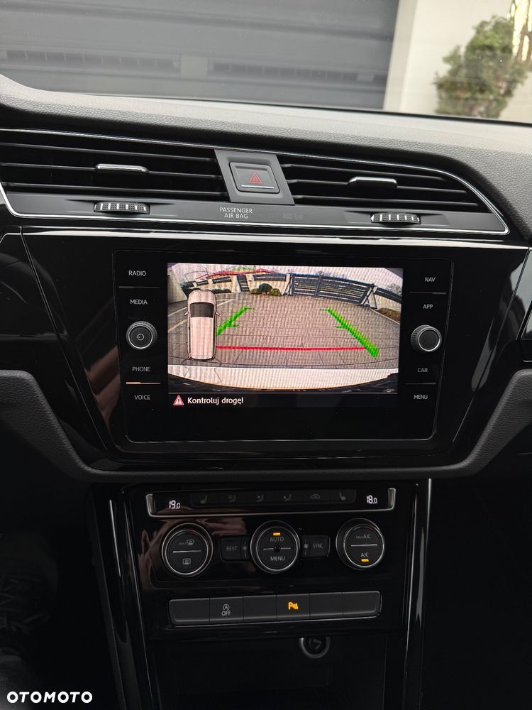 Volkswagen Touran 1.5 TSI ACT OPF DSG Highline - 24