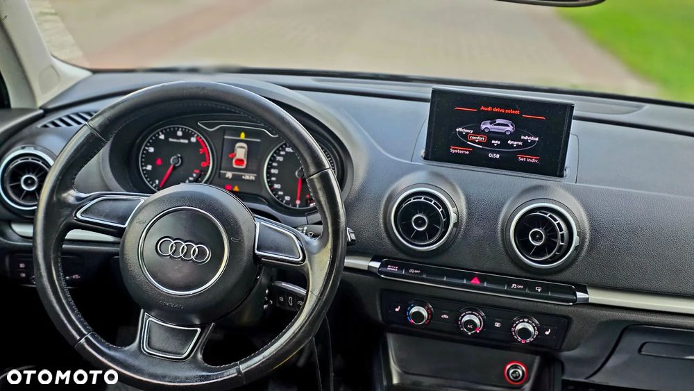 Audi A3 Sportback 1.4 TFSI Ambiente - 22