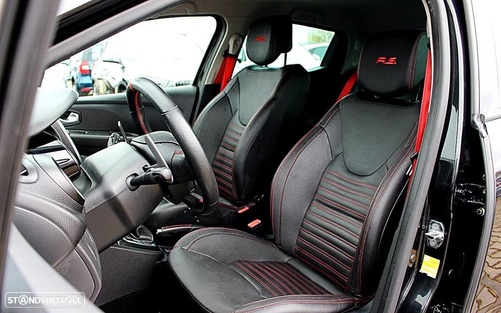 Renault Clio TCe 220 EDC R.S. Trophy - 10