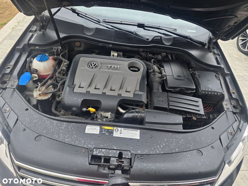 Volkswagen Passat 2.0 TDI Comfortline - 11