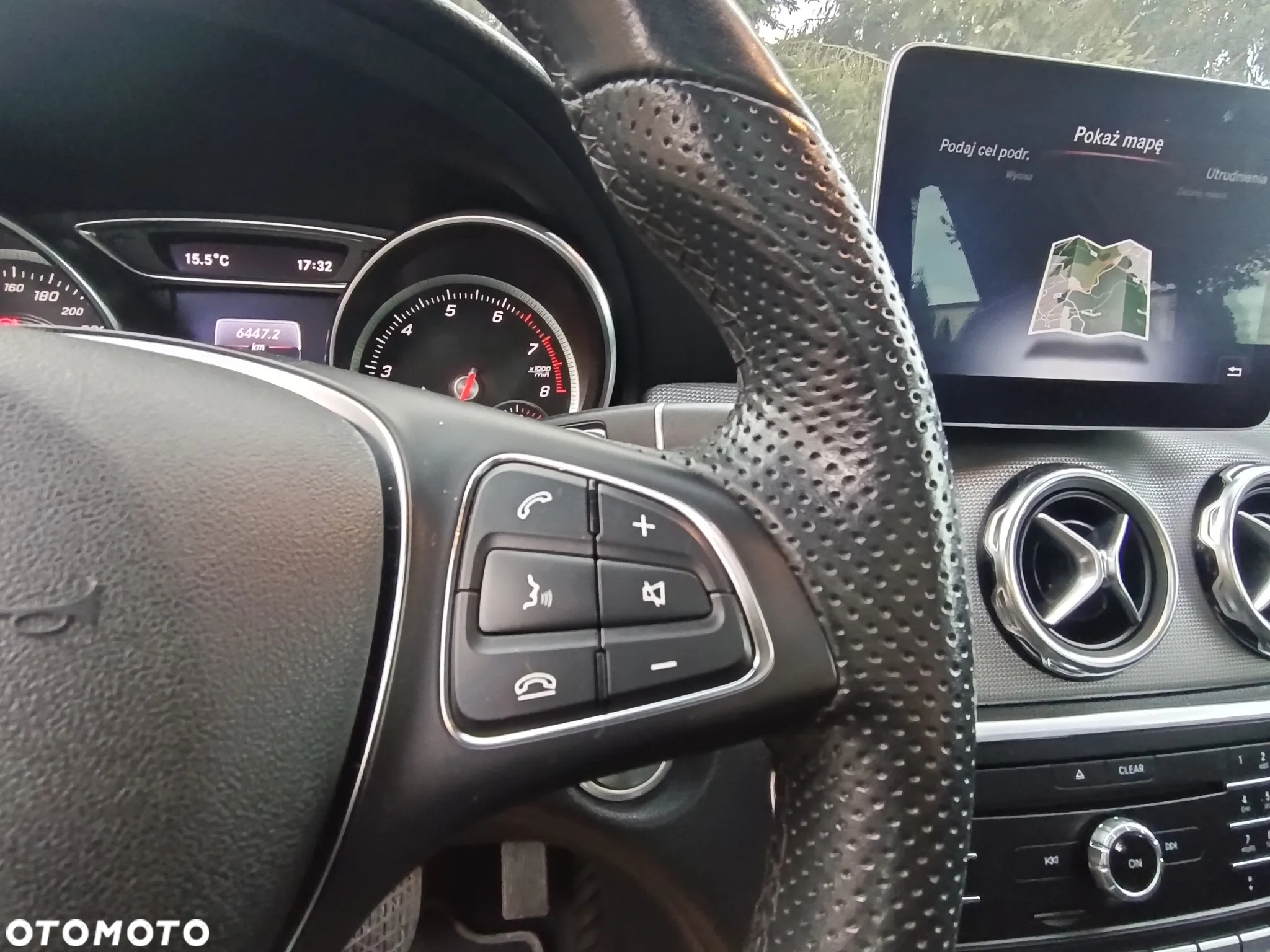 Mercedes-Benz GLA 200 7G-DCT UrbanStyle Edition - 23