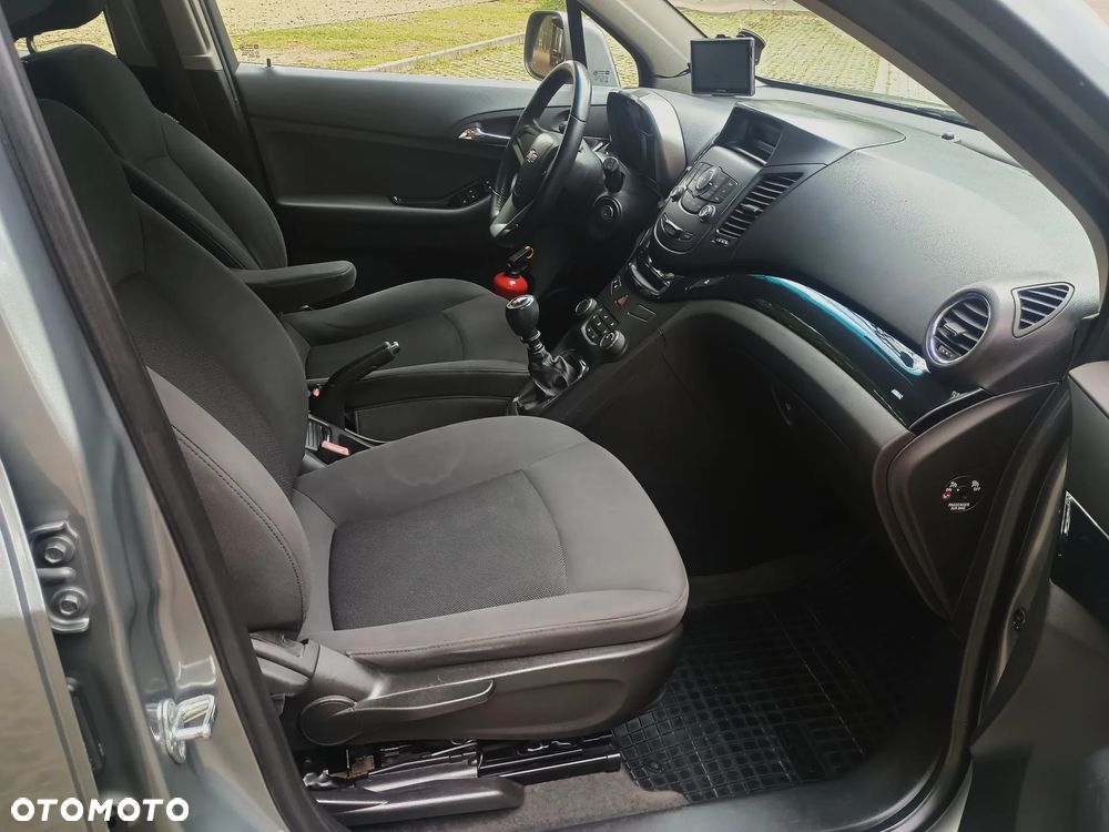 Chevrolet Orlando - 15