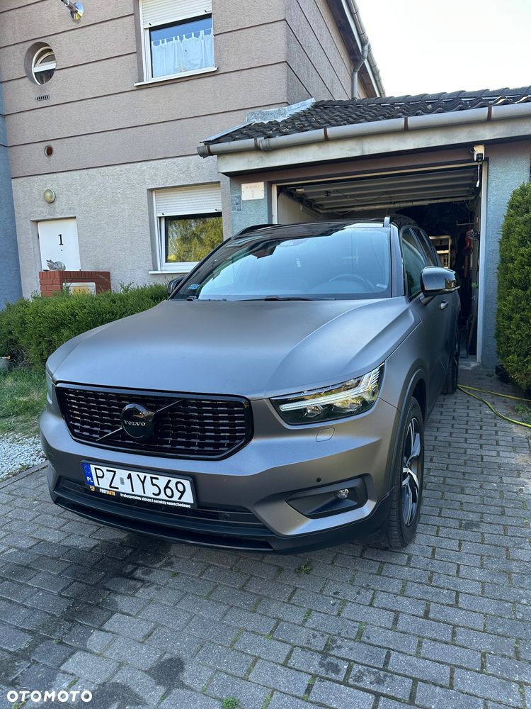 Volvo XC 40 D4 AWD R-Design - 2