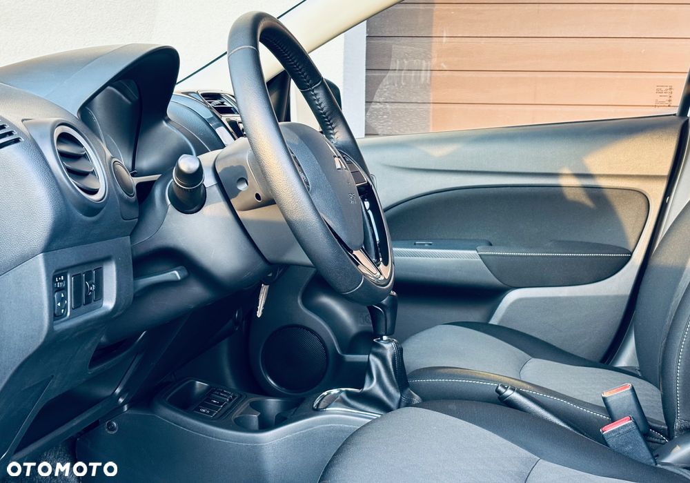 Mitsubishi Space Star - 11