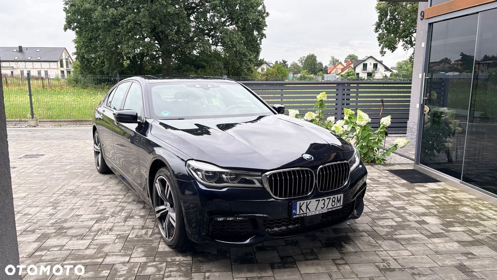 BMW Seria 7 740e iPerformance - 1
