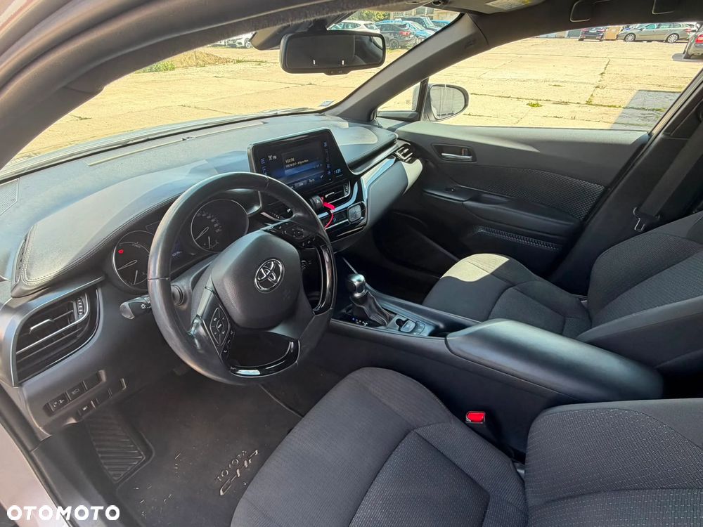 Toyota C-HR - 16