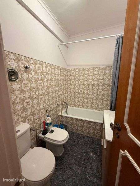 T1 Reboleira - Arrenda-se 1000 Eur/mês - Grande imagem: 4/12