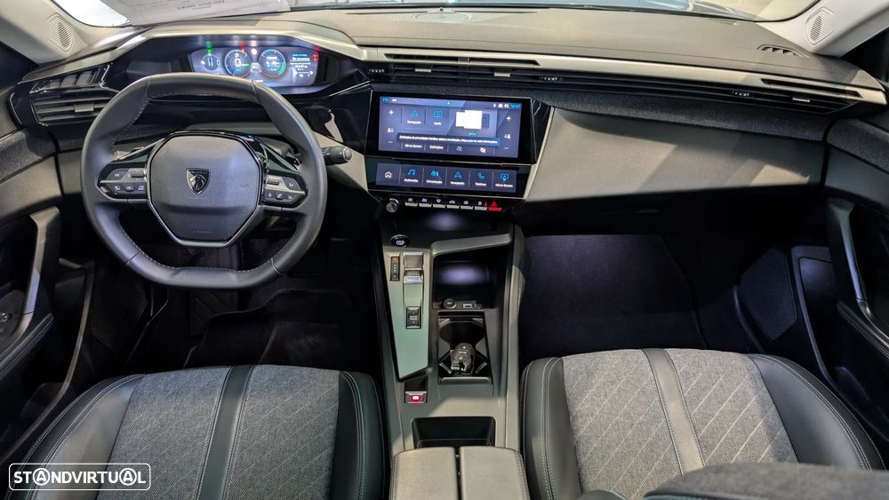 Peugeot 408 1.6 Hybrid Allure e-EAT8 - 17