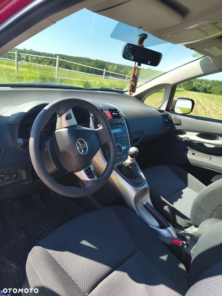 Toyota Auris 1.33 VVT-i - 13