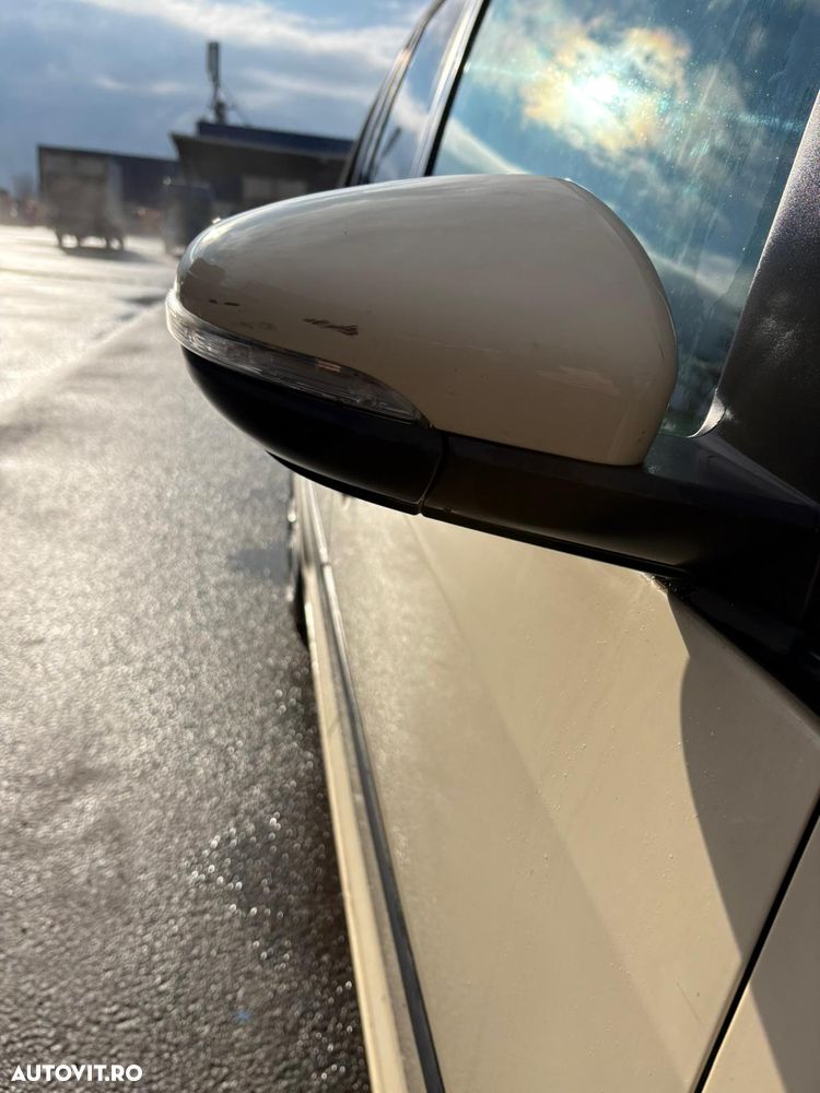 Volkswagen Touran - 13