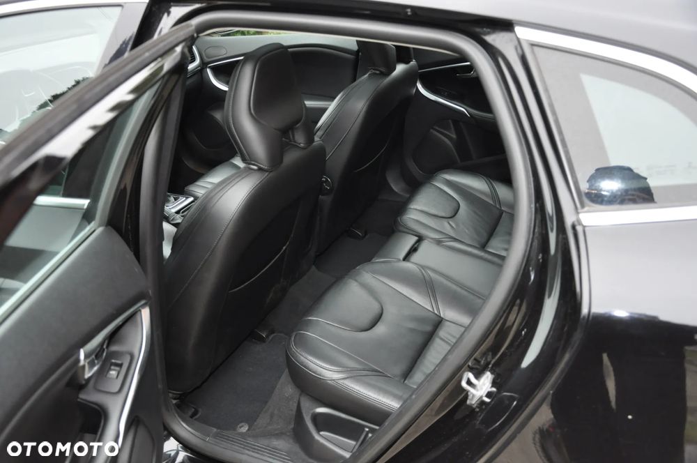 Volvo V40 D2 Inscription - 13
