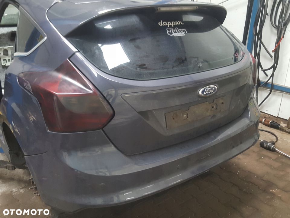 KLAPA ZDERZAK TYŁ FORD FOCUS MK3 E8 5D 13R HB RADOM - 2