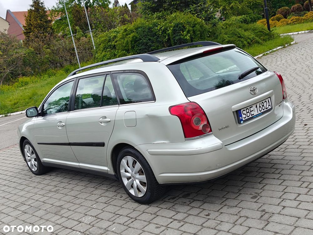 Toyota Avensis 2.0 D-4D Sol Premium - 15